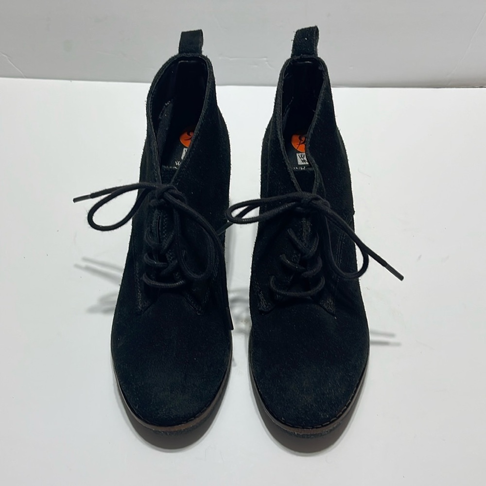 White Mountain - Lambert Style booties - black suede - size 9.5 M